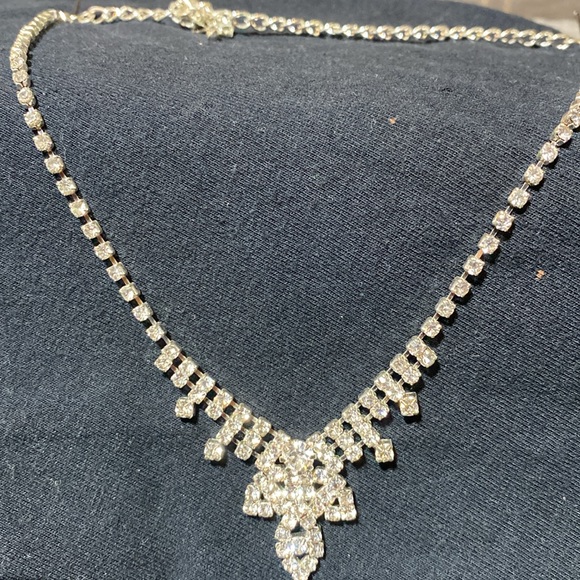 Vintage wedding/Prom jewelry. 3 pieces.  Necklace earrings and bracelet - Picture 2 of 4